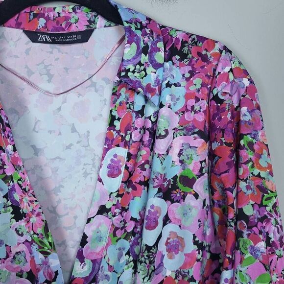 Zara Womens Floral Button Front Top Pink Large V Neck Long Sleeve Satin Colorful - Picture 3 of 8